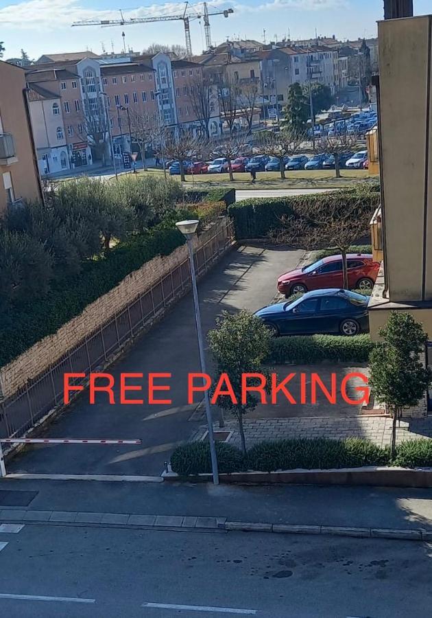 New City Center Design Apartment Πόρετς Εξωτερικό φωτογραφία