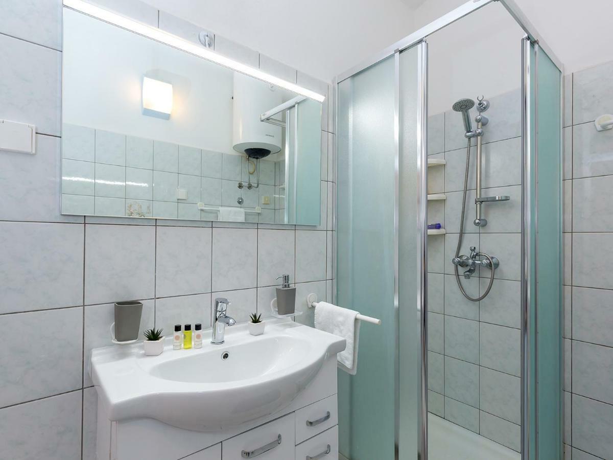 New City Center Design Apartment Πόρετς Εξωτερικό φωτογραφία
