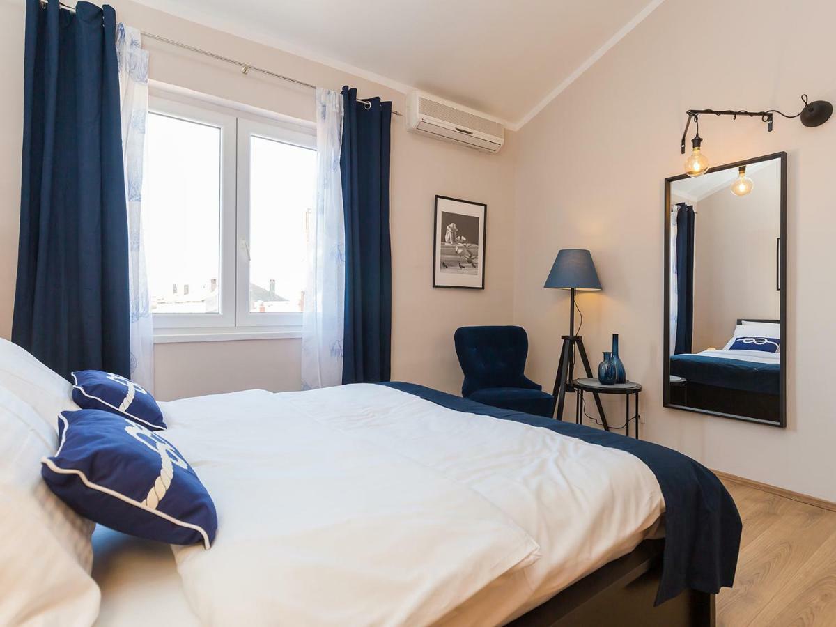New City Center Design Apartment Πόρετς Εξωτερικό φωτογραφία